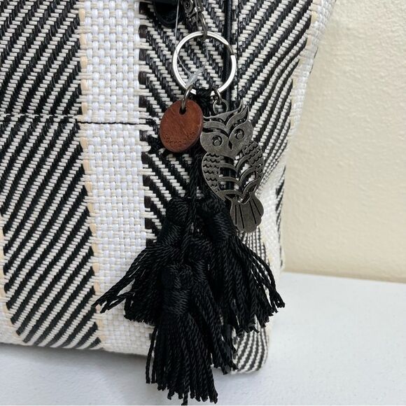 Sakroots Metro Woven Top Zip Tote Shoulder Bag Black White Owl Critter Keychain - Picture 4 of 14